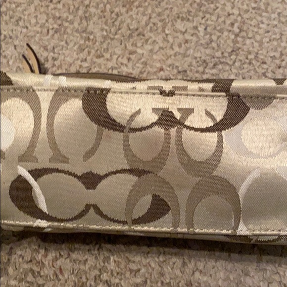 Coach bag, small great for small accessories. - Picture 3 of 8